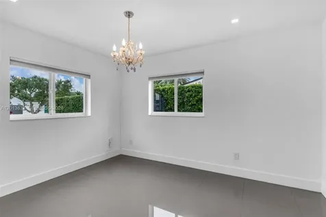 3112 Village Green Drive Miami FL 33175