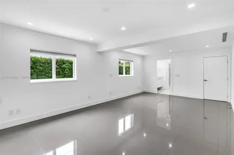 3112 Village Green Drive Miami FL 33175