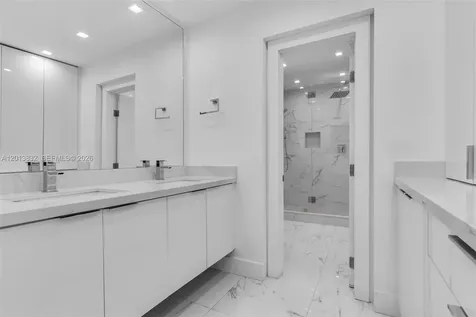 3112 Village Green Drive Miami FL 33175