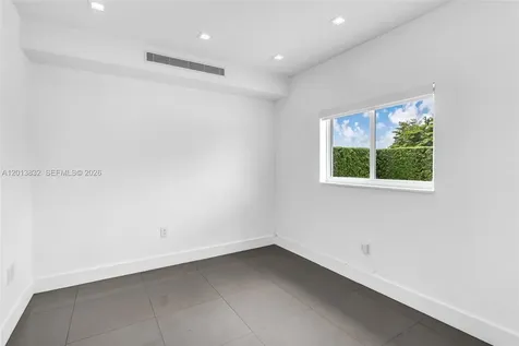 3112 Village Green Drive Miami FL 33175
