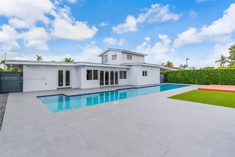 3112 Village Green Drive Miami FL 33175