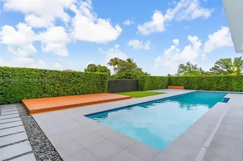 3112 Village Green Drive Miami FL 33175