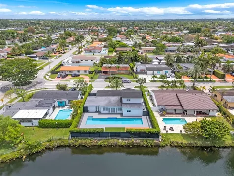 3112 Village Green Drive Miami FL 33175
