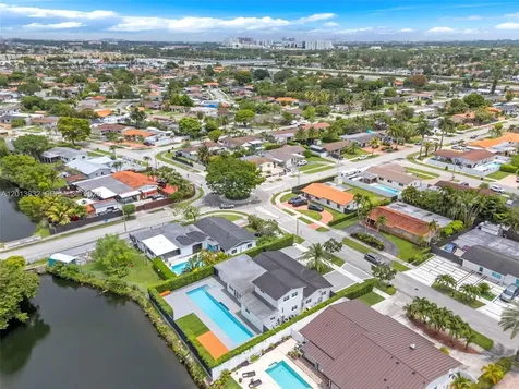 3112 Village Green Drive Miami FL 33175