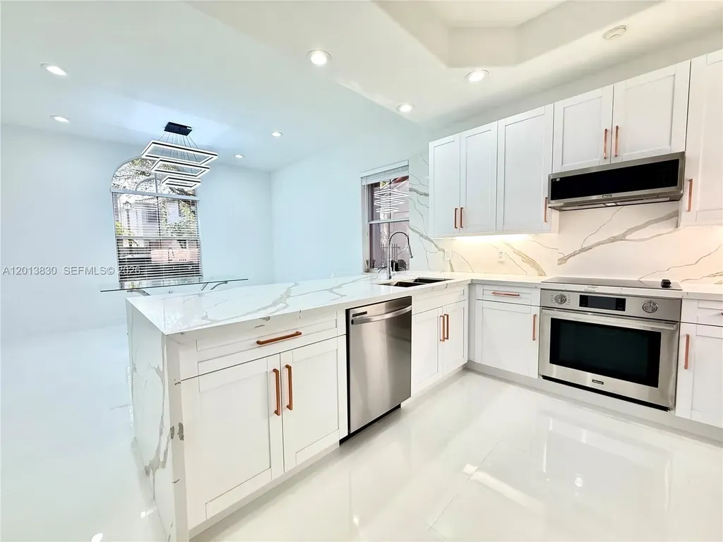 1455 Breakwater Terrace Hollywood FL 33019