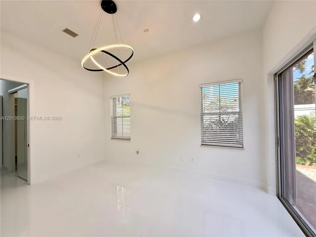 1455 Breakwater Terrace Hollywood FL 33019