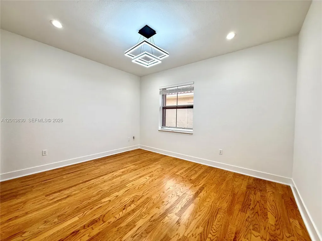 1455 Breakwater Terrace Hollywood FL 33019