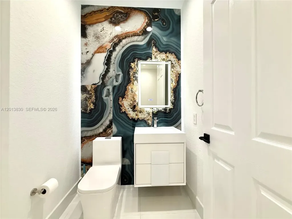 1455 Breakwater Terrace Hollywood FL 33019