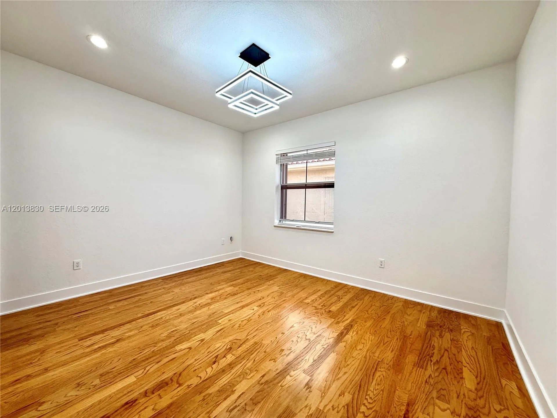1455 Breakwater Terrace Hollywood FL 33019