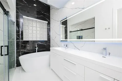 1455 Breakwater Terrace Hollywood FL 33019