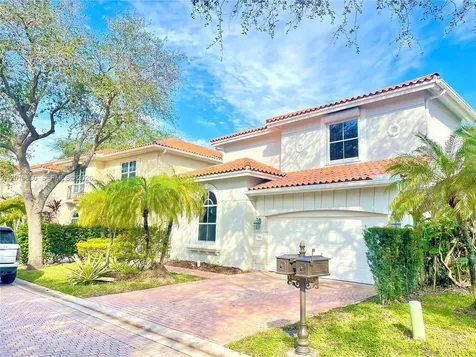 1455 Breakwater Terrace Hollywood FL 33019