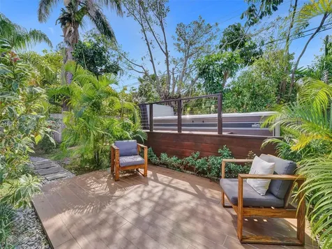918 NE 4th Court Hallandale Beach FL 33009