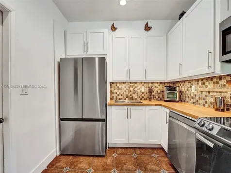 918 NE 4th Court Hallandale Beach FL 33009