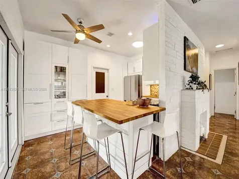 918 NE 4th Court Hallandale Beach FL 33009