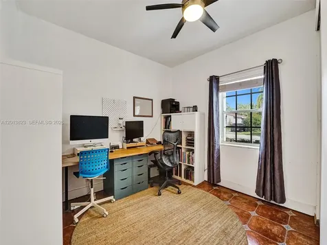 918 NE 4th Court Hallandale Beach FL 33009