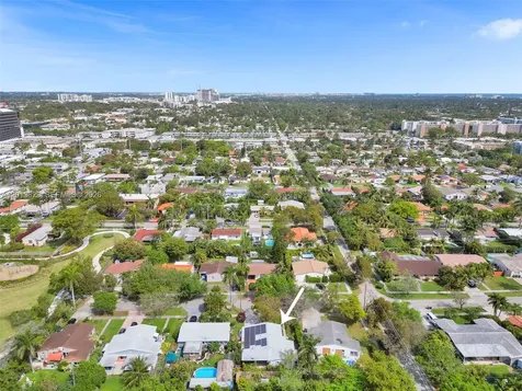 918 NE 4th Court Hallandale Beach FL 33009