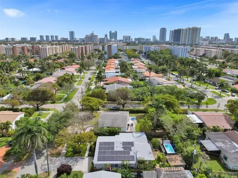 918 NE 4th Court Hallandale Beach FL 33009