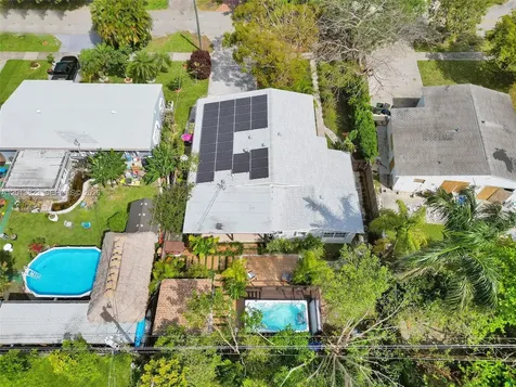 918 NE 4th Court Hallandale Beach FL 33009