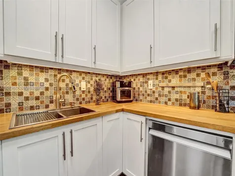 918 NE 4th Court Hallandale Beach FL 33009