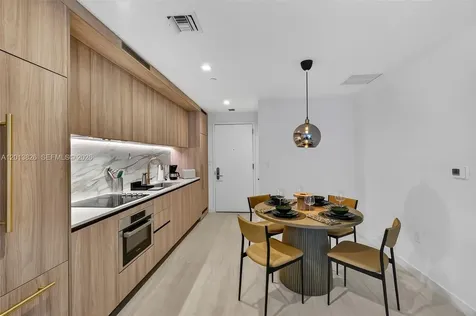 77 SE 5th Street Miami FL 33131