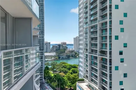 77 SE 5th Street Miami FL 33131
