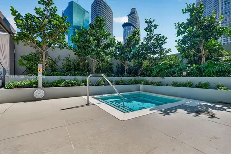 77 SE 5th Street Miami FL 33131
