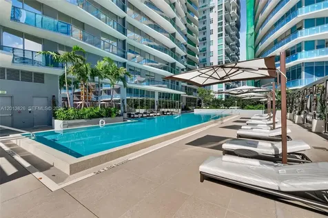 77 SE 5th Street Miami FL 33131