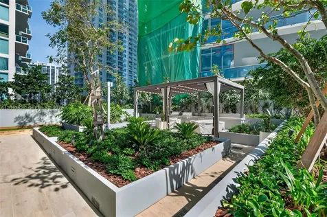 77 SE 5th Street Miami FL 33131