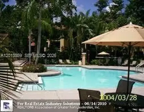 9337 W 33rd Way Hialeah FL 33018