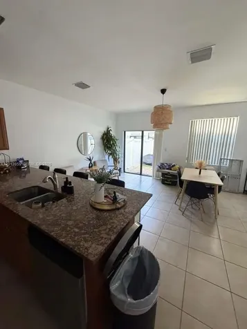 9337 W 33rd Way Hialeah FL 33018