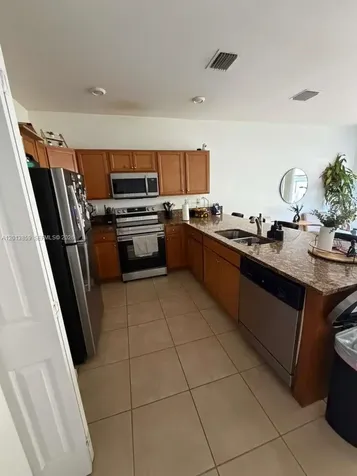 9337 W 33rd Way Hialeah FL 33018