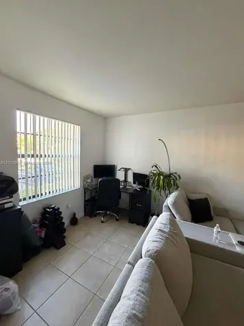 9337 W 33rd Way Hialeah FL 33018