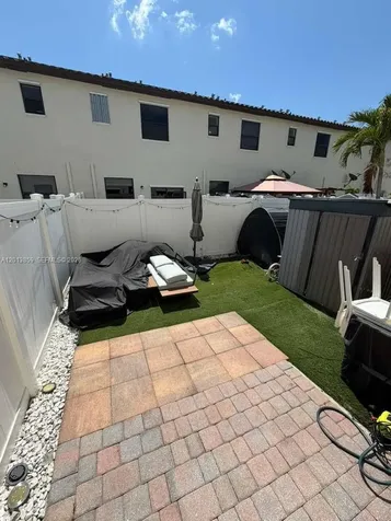 9337 W 33rd Way Hialeah FL 33018