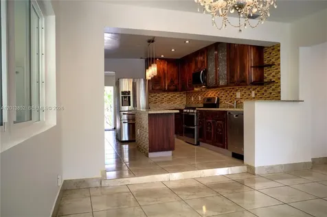 301 SW 5th Street Hallandale Beach FL 33009