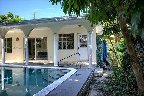 301 SW 5th Street Hallandale Beach FL 33009