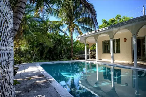 301 SW 5th Street Hallandale Beach FL 33009