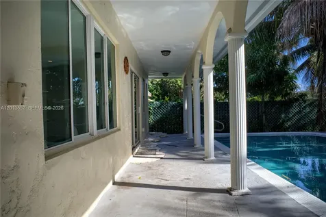 301 SW 5th Street Hallandale Beach FL 33009