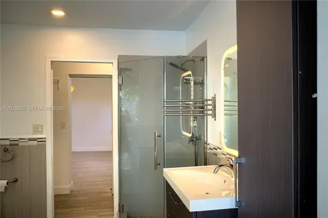 301 SW 5th Street Hallandale Beach FL 33009