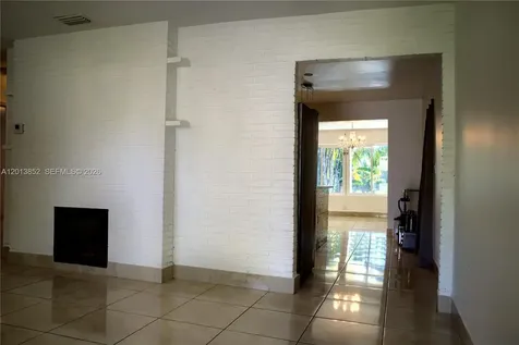 301 SW 5th Street Hallandale Beach FL 33009