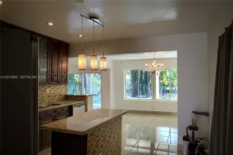 301 SW 5th Street Hallandale Beach FL 33009
