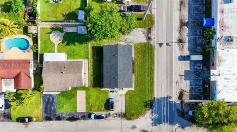 391 NE 42nd Court Oakland Park FL 33334