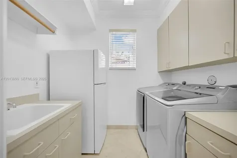 2468 Bay Isle Court Weston FL 33327