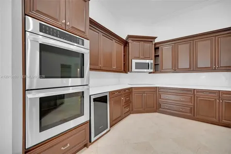 2468 Bay Isle Court Weston FL 33327