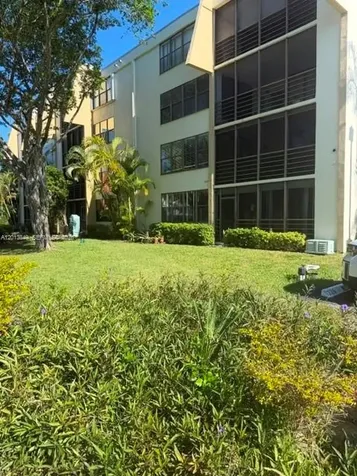 20381 NE 30th Avenue Aventura FL 33180