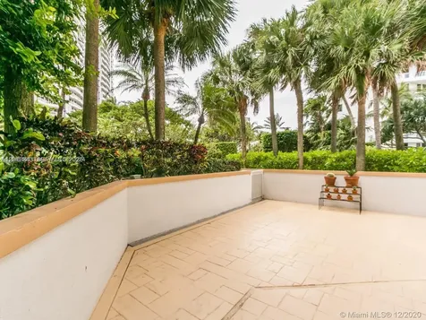 21150 Point Place Aventura FL 33180