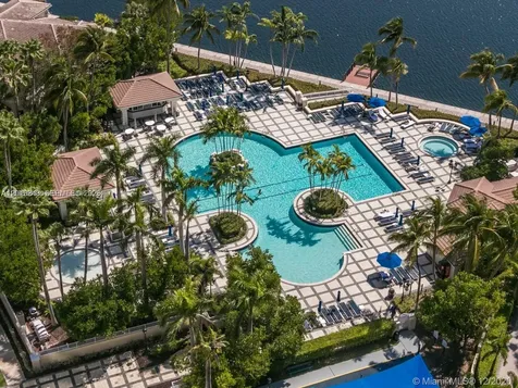 21150 Point Place Aventura FL 33180