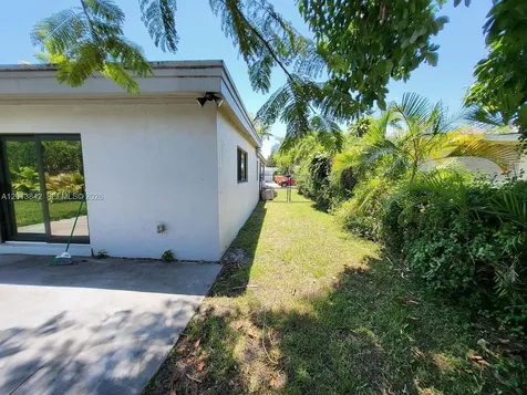 8575 SW 125th Street Miami FL 33156