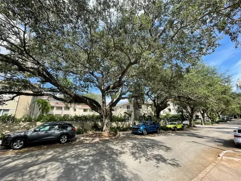 125 Edgewater Drive Coral Gables FL 33133