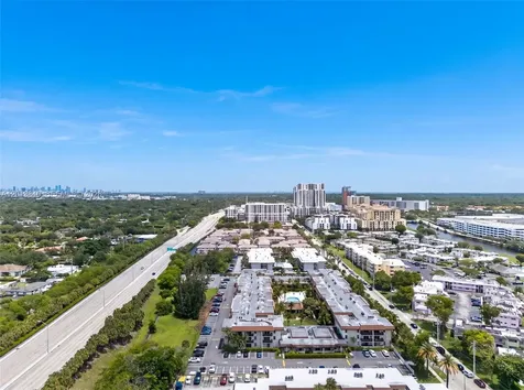 7477 SW 82nd Street Miami FL 33143