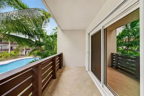 7477 SW 82nd Street Miami FL 33143